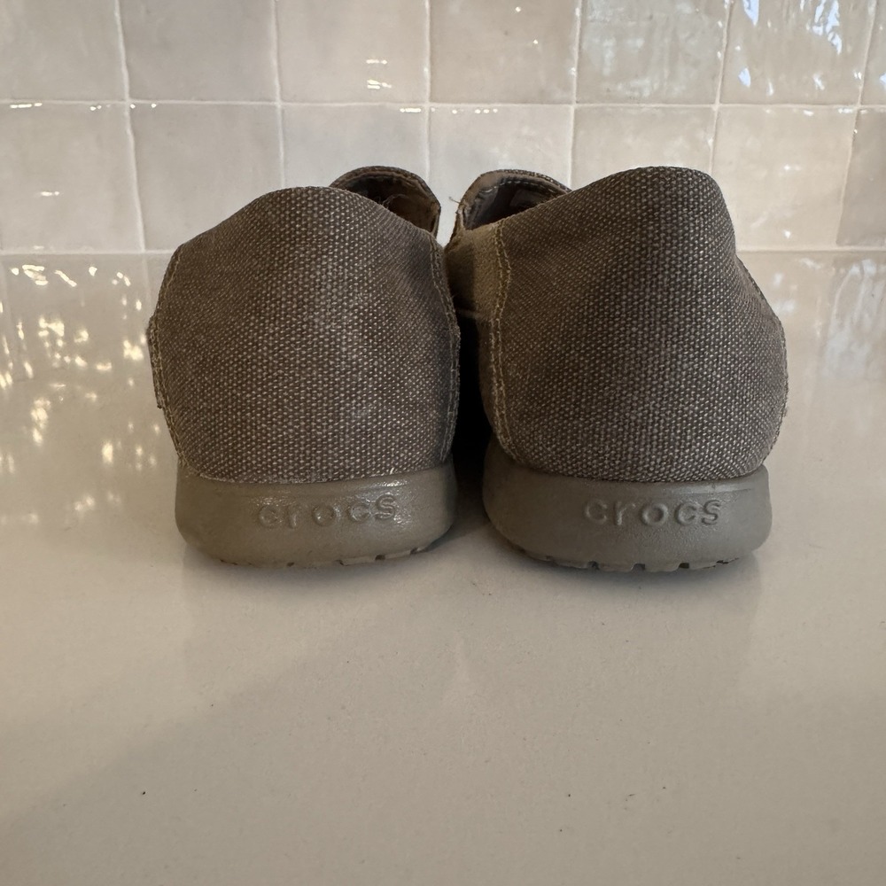 Crocs Santa Cruz Canvas Slip On Loafer Boys J2 Khaki Tan‎ - Picture 3 of 7